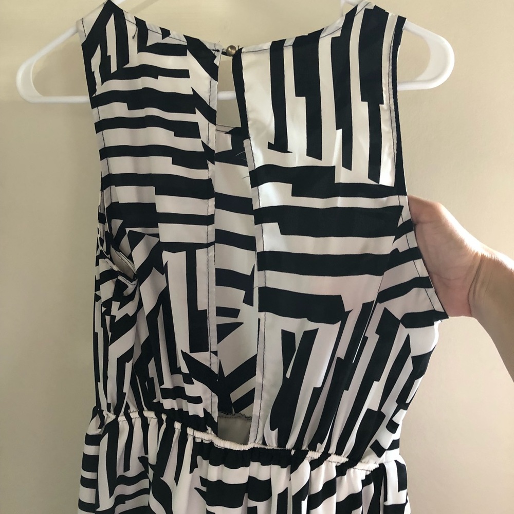 Black & White fun dress - size M - Picture 4 of 5